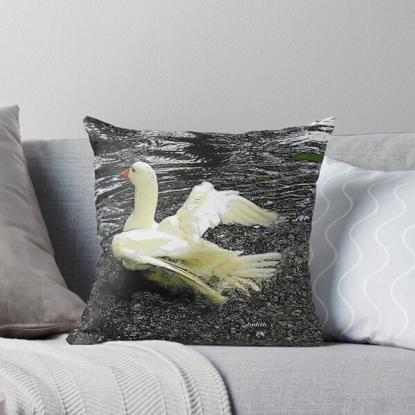 Aperçu de l'œuvre Swan Delight créée et vendue par JudithE.