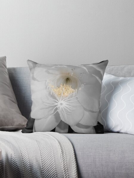 Aperçu de l'œuvre Moonflower II créée et vendue par Floralynne.