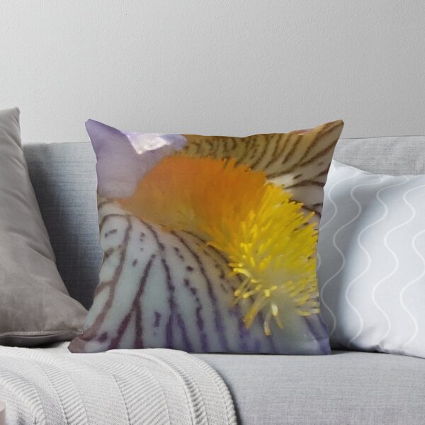 Artikelvorschau, Prickly Iris entworfen und verkauft von Ravred.