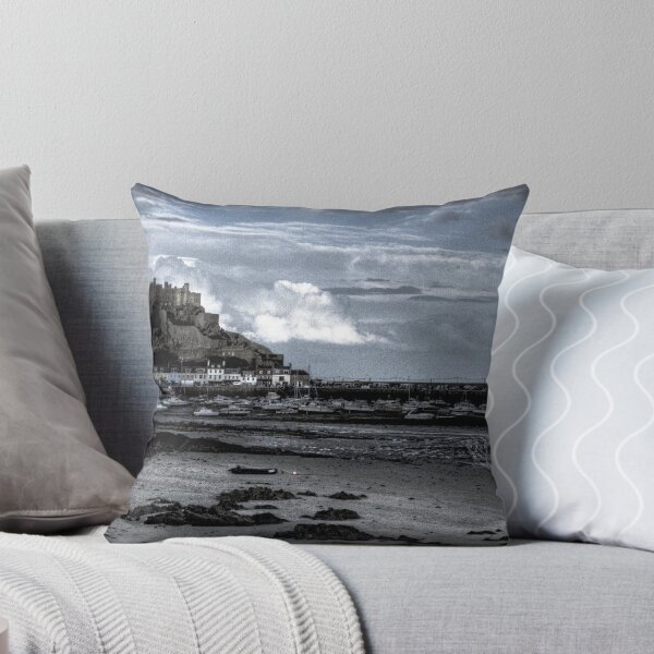 Aperçu de l'œuvre Gorey Castle créée et vendue par MickDodds.