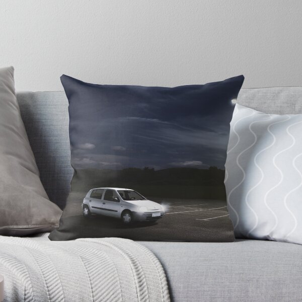 clio ´99 Throw Pillow