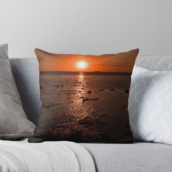 Aperçu de l'œuvre Sunset at Elwood Beach créée et vendue par Alex Faulkner.