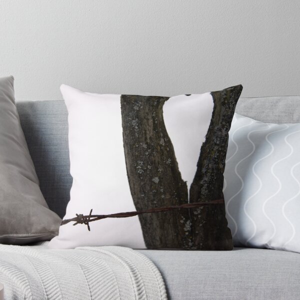Artikelvorschau, barbed wire kisses... entworfen und verkauft von Russ Styles.