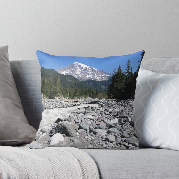 Artikelvorschau, Mount Rainier and the glacier runoff - Sunrise Park Road  entworfen und verkauft von LowLightImages.