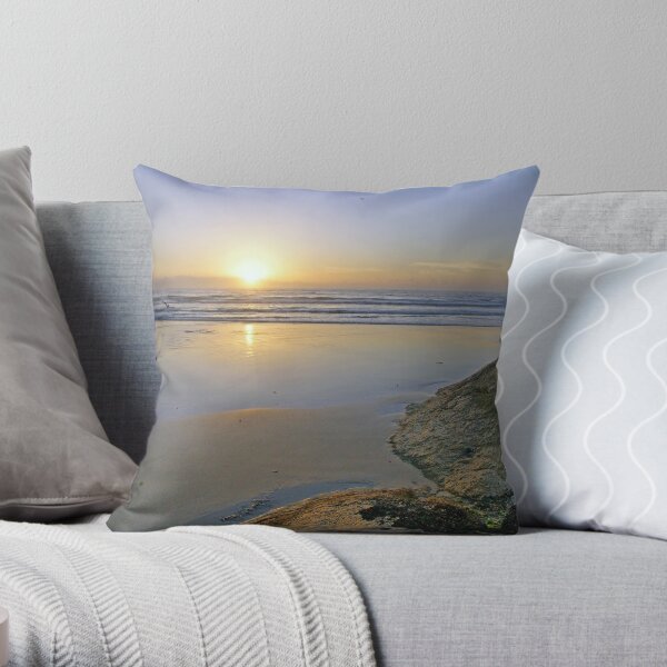 Sunrise, Croajingalong Throw Pillow