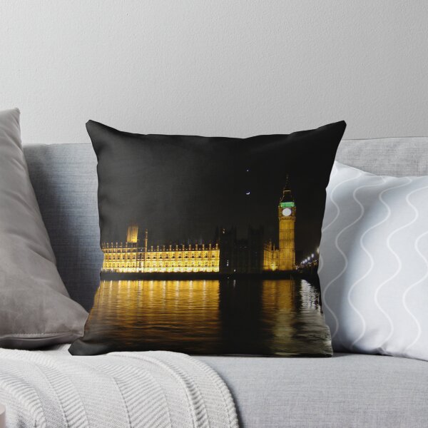 Aperçu de l'œuvre Parliament and Big Ben over the Thames créée et vendue par EuropaPhoto.