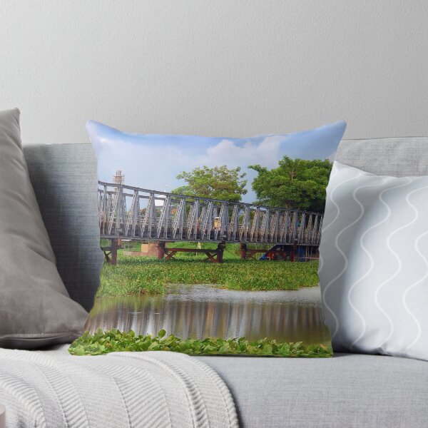 Artikelvorschau, Bridge On The River......... entworfen und verkauft von Charuhas  Images.