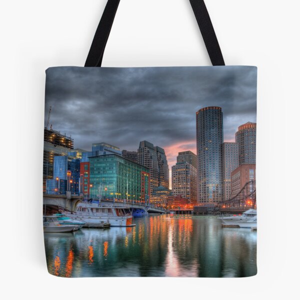 Aperçu de l'œuvre Boston Fort Point Sunset créée et vendue par sburdan.