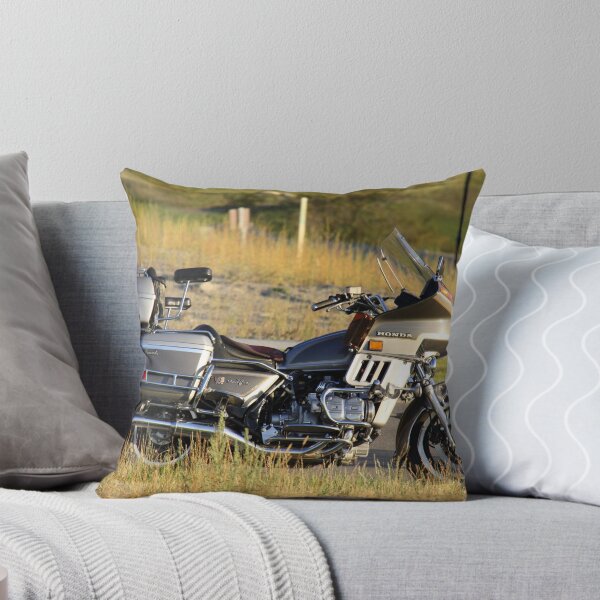 Item preview, Montar a caballo clásico designed and sold by Santa Tom Kliner.