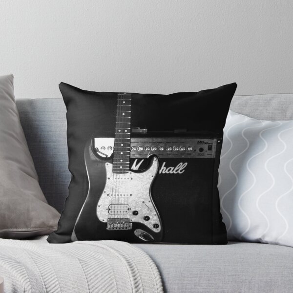 Item preview, strat designed and sold by Di Dowsett.
