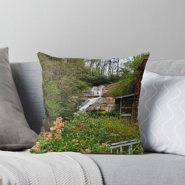 Artikelvorschau, Sylvan Falls and Mill entworfen und verkauft von Janie Oliver.
