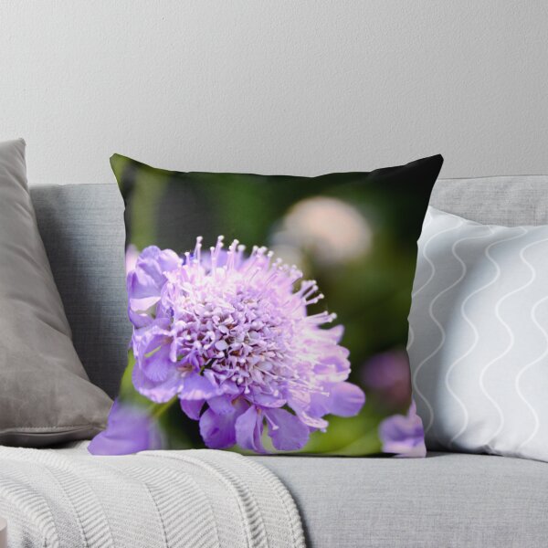 Artikelvorschau, Purple Pincushion entworfen und verkauft von SESE.