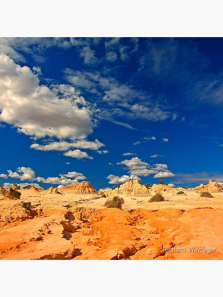 China Walls, Mungo National Park by RICHARDW