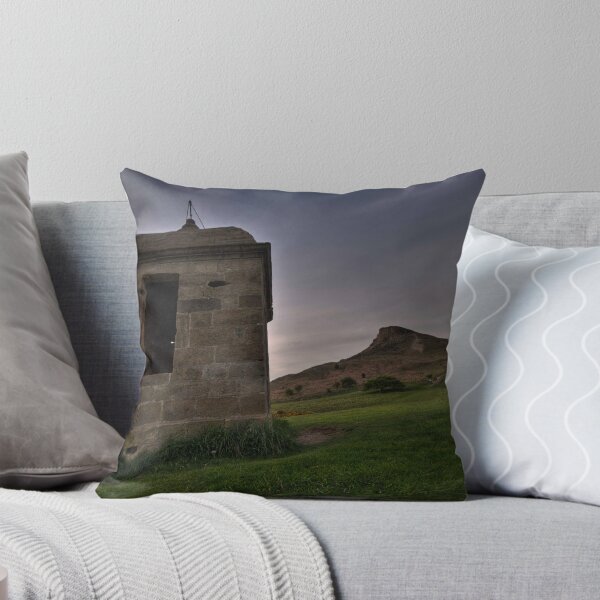 Artikelvorschau, The Folly And The Hill entworfen und verkauft von WhartonWizard.