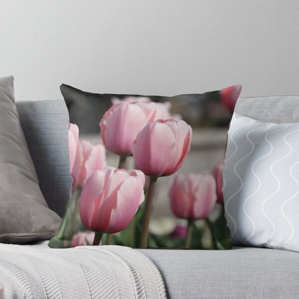 Artikelvorschau, Pink Tulips with Curved Stems entworfen und verkauft von cjbenck.