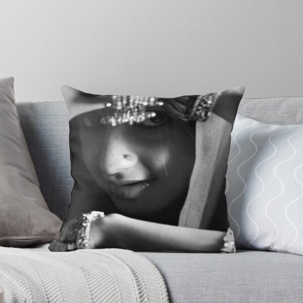 enchant, entice Throw Pillow