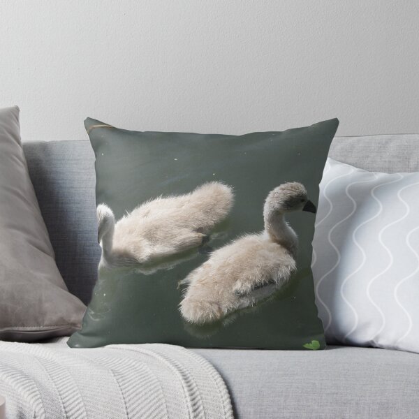 Artikelvorschau, Cygnet Siblings entworfen und verkauft von StitchingDreams.
