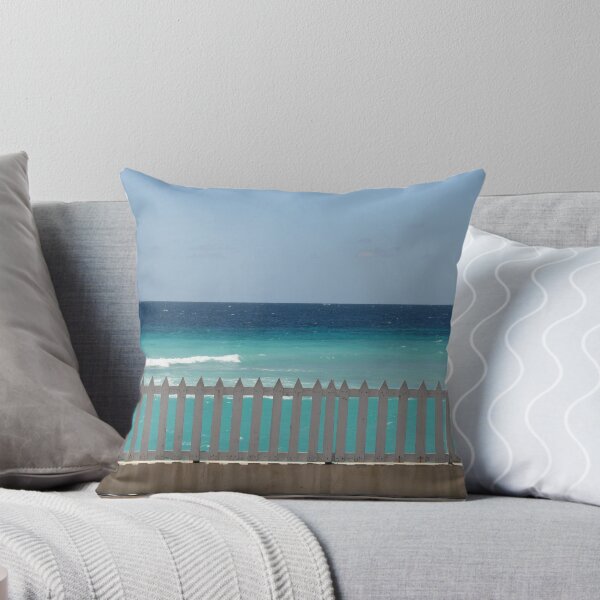 Artikelvorschau, Blue sea paradise with white picket fence entworfen und verkauft von Phil  Hatcher.