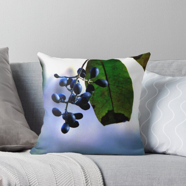 Artikelvorschau, Blue Autumn Berries entworfen und verkauft von Marcia Rubin.