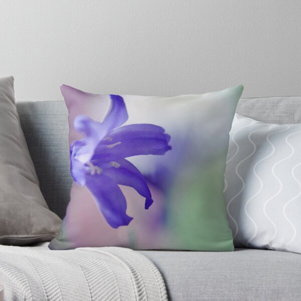 Aperçu de l'œuvre Floral Delicacy créée et vendue par jayneeldred.