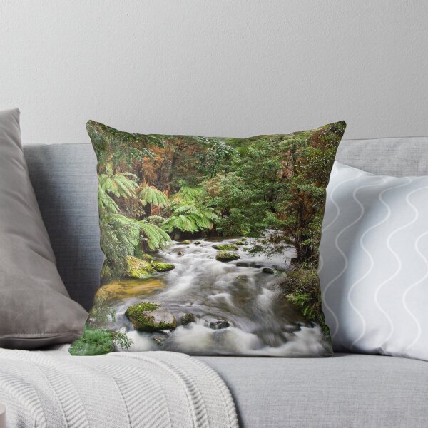Artikelvorschau, The River Running entworfen und verkauft von Sean Farrow.