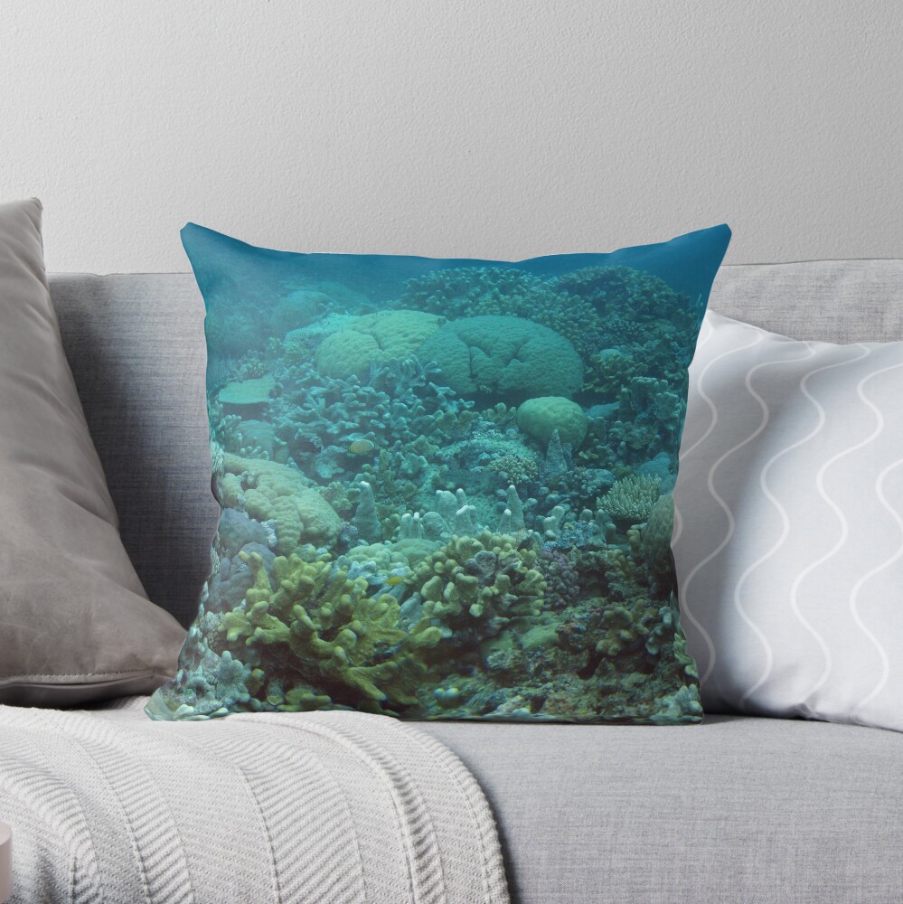 Binusa Point III Throw Pillow