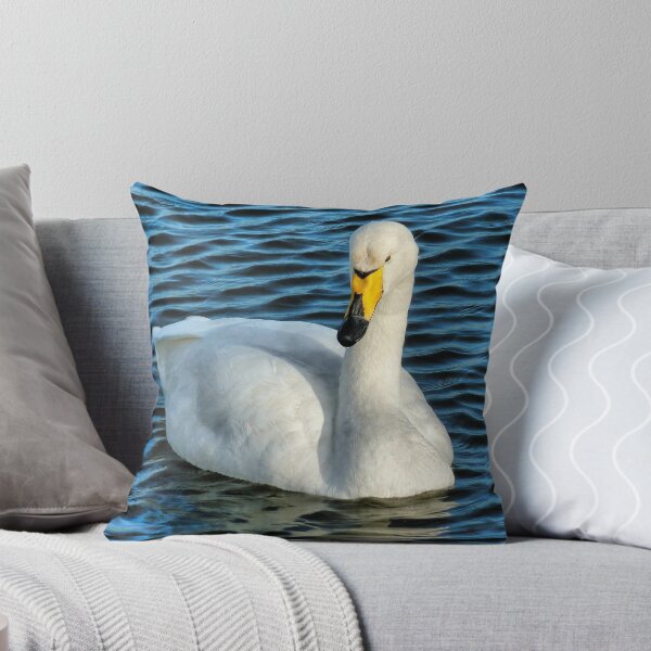 Artikelvorschau, The Whooper Swan. entworfen und verkauft von Lilian Marshall.