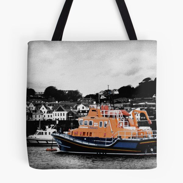 Artikelvorschau,  Die hellen Farben des RNLI-Rettungsboots schrien nur nach mir, um sich fotografieren zu lassen. Obwohl es regnete und es ein trüber bewölkter Tag war, sprangen die Farben immer noch heraus.

Aufgenommen auf meinem Fujifilm Z200. entworfen und verkauft von Chris Cardwell.