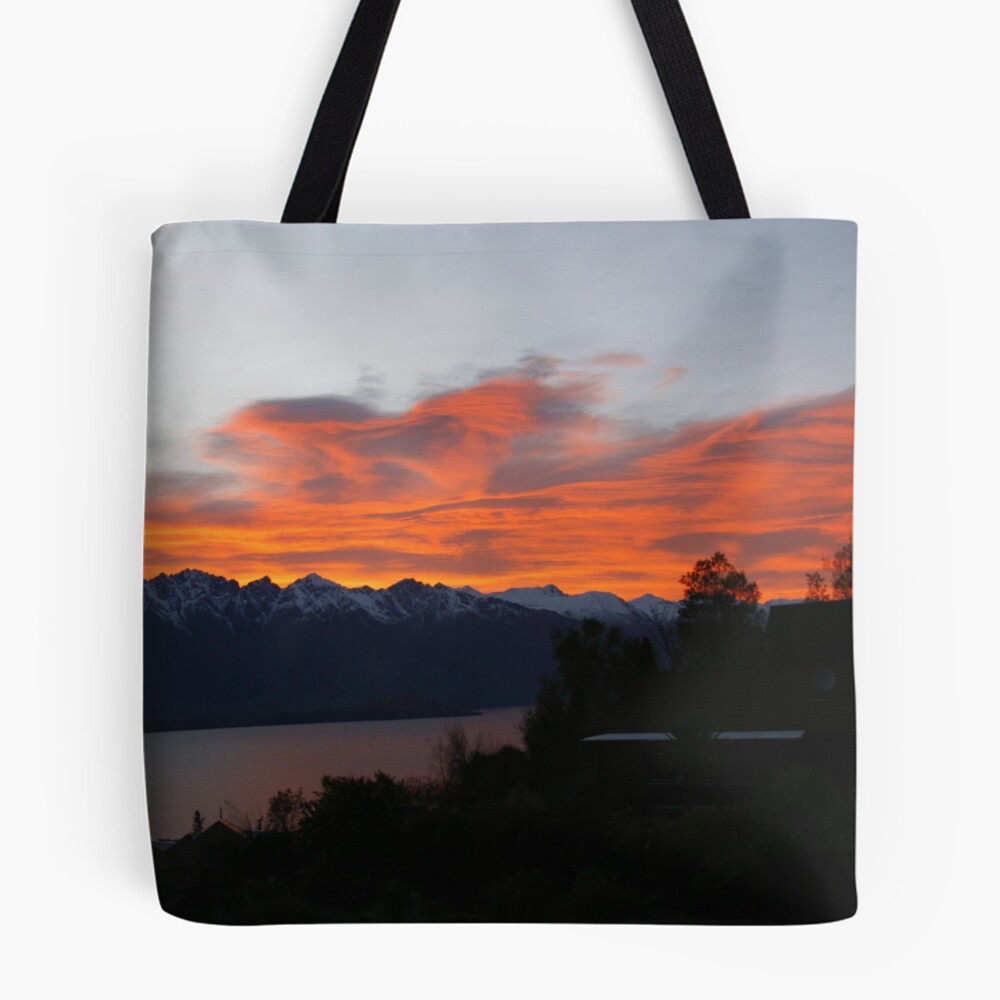 Vista previa del artículo con la obra «Bolsa estampada de tela», diseñado y vendido por Rex Charlesworth.