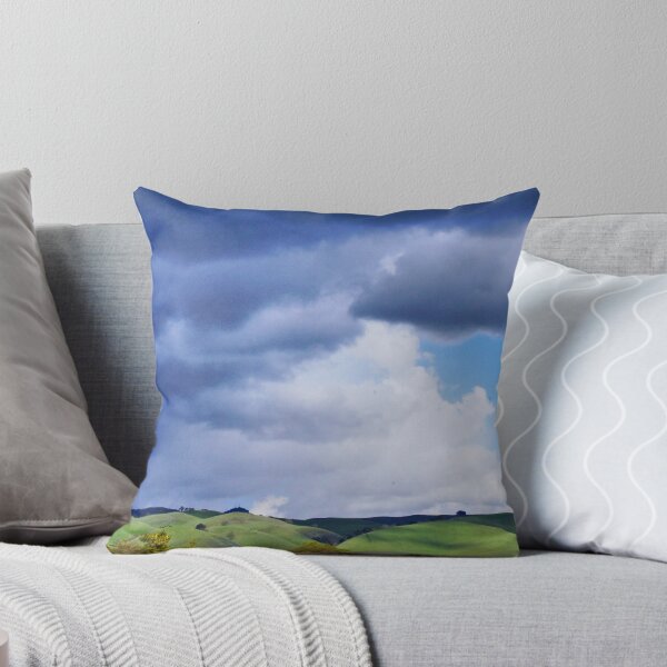 Artikelvorschau, Stormy Hills entworfen und verkauft von shell4art.