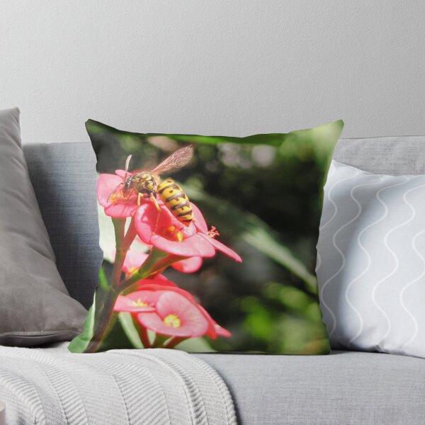 Item preview, Corona de Thornes "flor" con Yellow Jack designed and sold by Linda Gleisser.