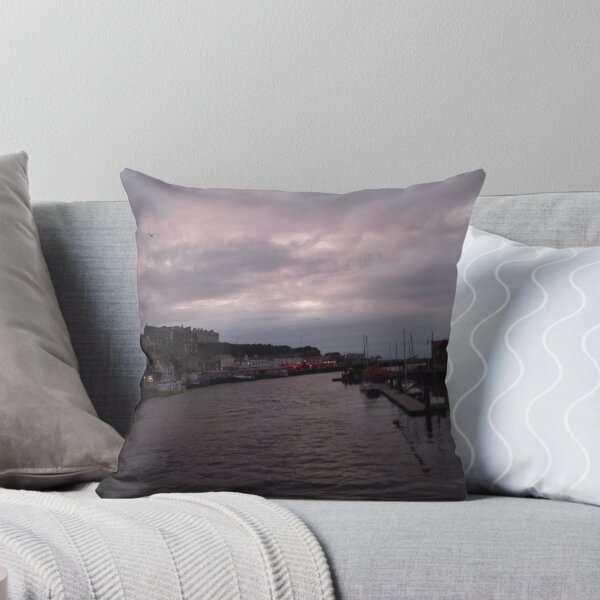 Artikelvorschau, Sunset over Whitby entworfen und verkauft von Jade Rogers.