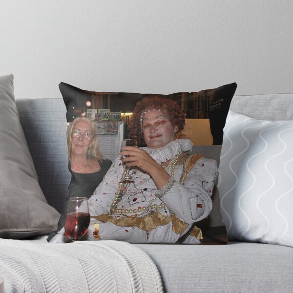 Artikelvorschau, The Queen and I entworfen und verkauft von Dorothy Thomson.