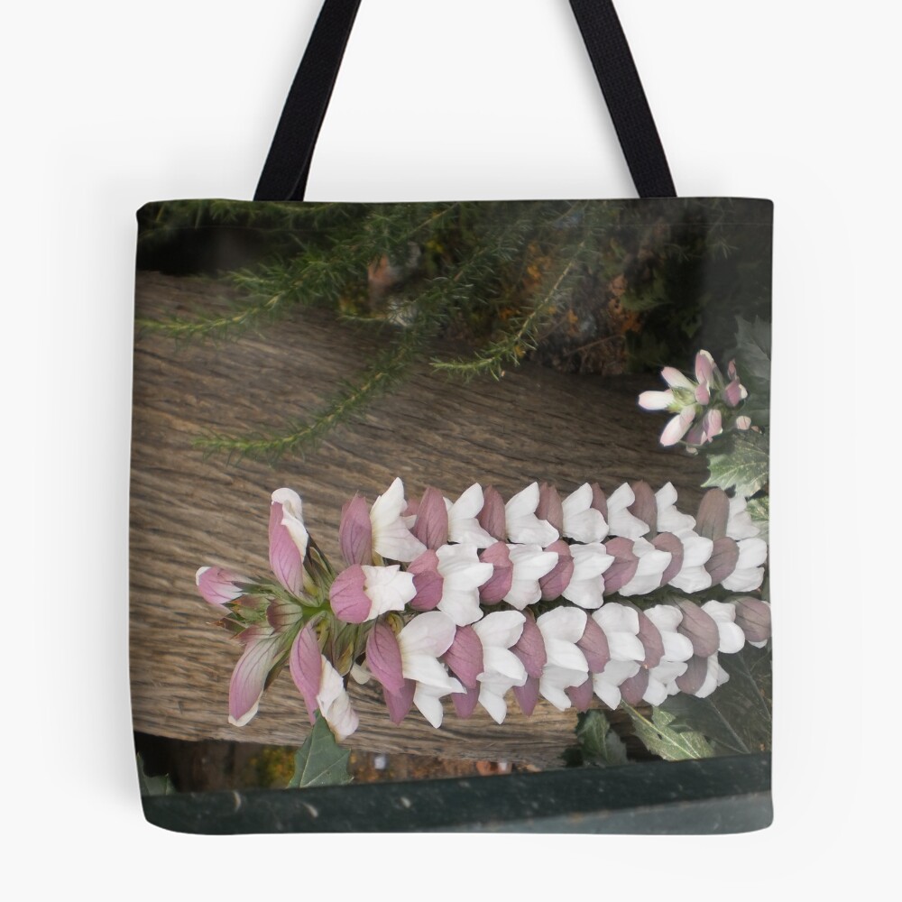 Artikel-Vorschau von Allover-Print Tote Bag, designt und verkauft von Lida.