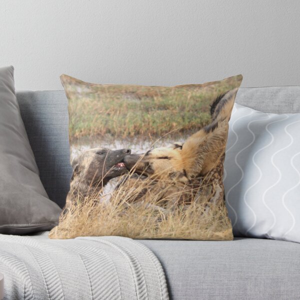 Kissing dogs Throw Pillow