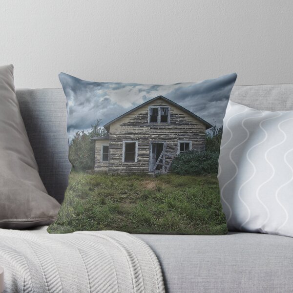 Saskatchewan Farm House #2 Throw Pillow