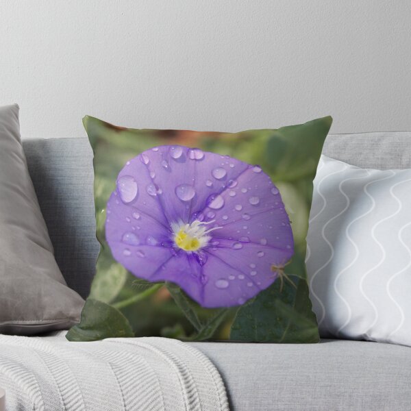 Artikelvorschau, Purple Flower & Water-drops entworfen und verkauft von Alex Colcheedas.