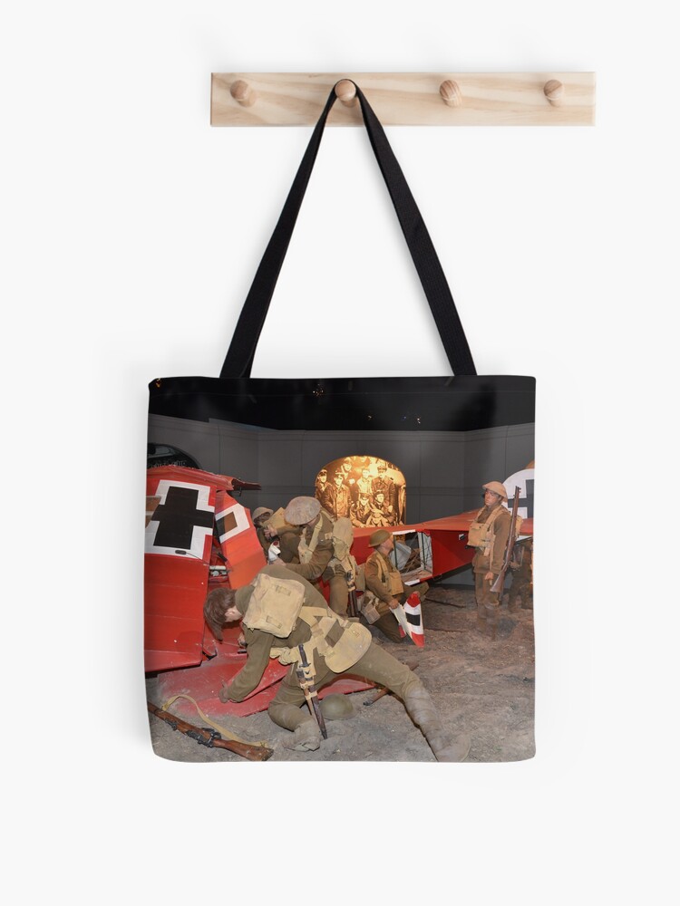 diorama tote