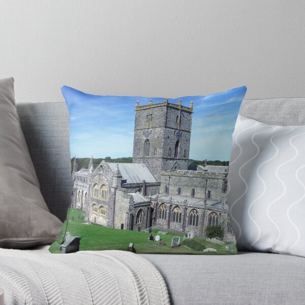 Artikelvorschau, St David's Cathedral, St David's, Wales entworfen und verkauft von Bev Pascoe.