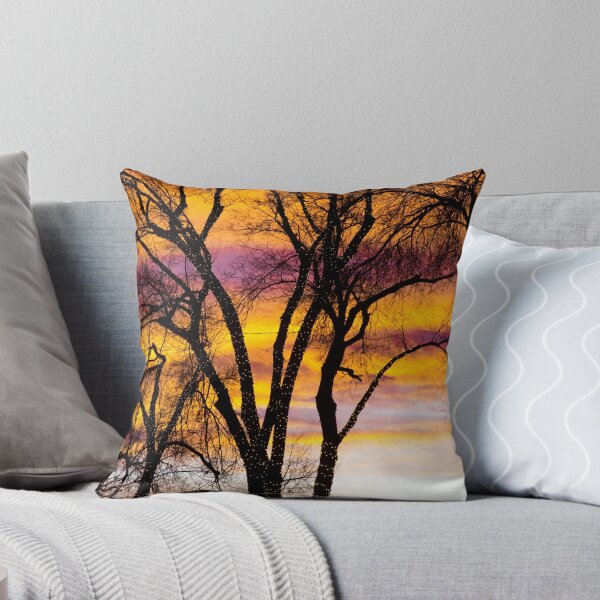 Artikelvorschau, Colorful Silhouetted Trees 19 entworfen und verkauft von Bo Insogna.