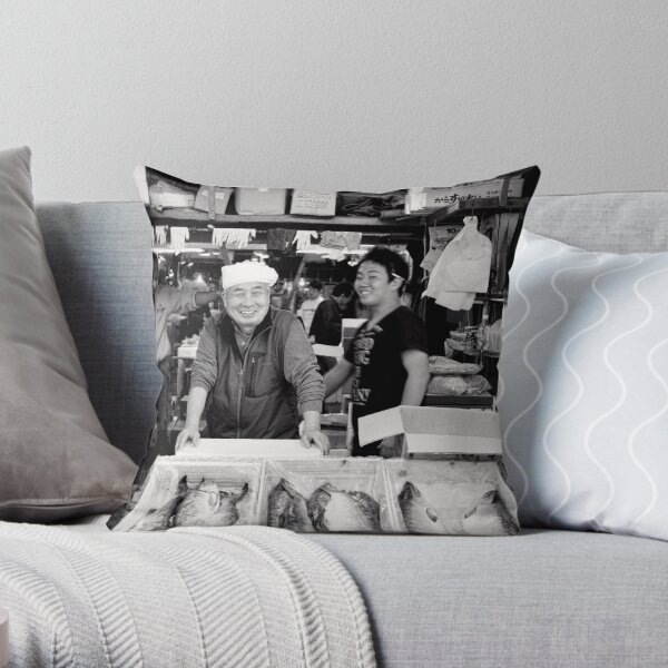 A smile is the same in any language - Japan Throw Pillow