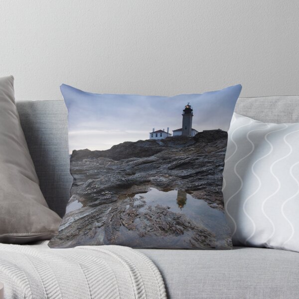 Artikelvorschau, Beavertail Lightouse At Sunrise entworfen und verkauft von Eric Full.