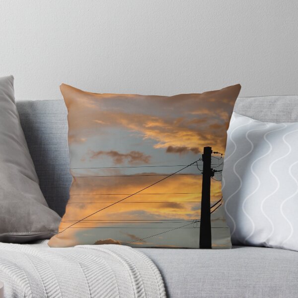 Aperçu de l'œuvre storm clouds at sunset créée et vendue par sharon Wingard.