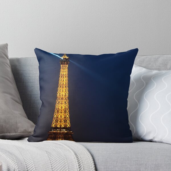 Aperçu de l'œuvre  la berçant doucement pour dormir.

Lumière naturelle sans recadrage sans montage sans trépied. créée et vendue par Ainsley Kellar Creations.