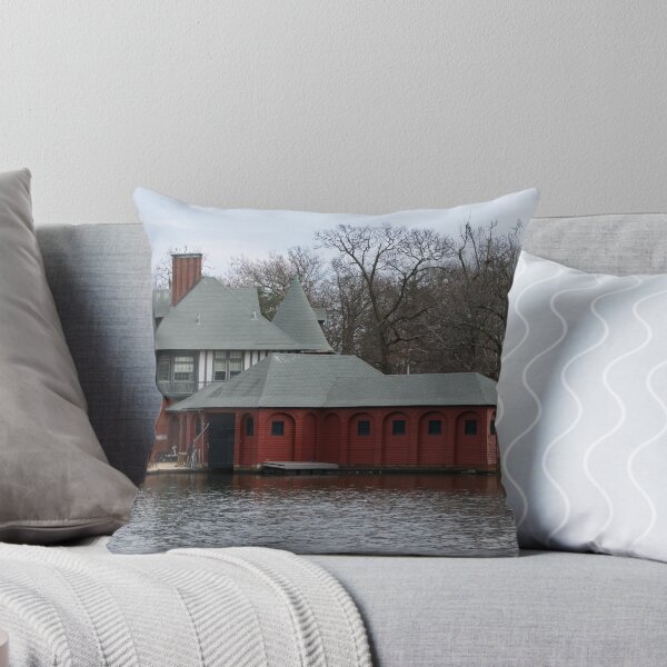 Aperçu de l'œuvre Boathouse at Roger Williams Park créée et vendue par Barry Doherty.