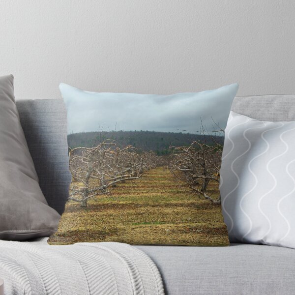 Artikelvorschau, The Apple Orchard entworfen und verkauft von John Kapusta.