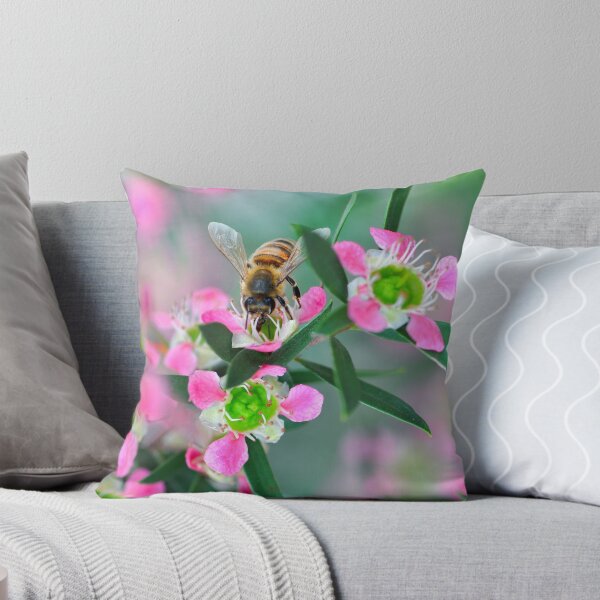 Item preview, Bee Pretty designed and sold by Olivelle.