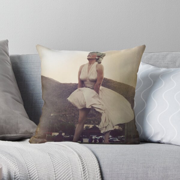 Marilyn Throw Pillow