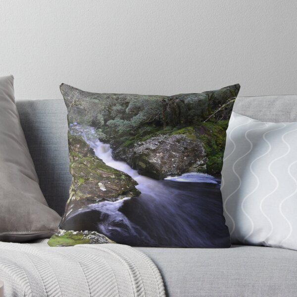 Artikelvorschau, Enchanted Cascade entworfen und verkauft von Brett Chatwin (Chatta).
