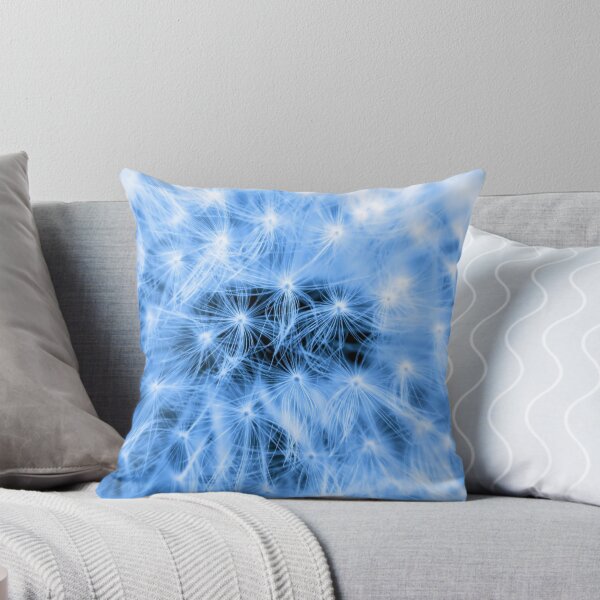 Aperçu de l'œuvre Blue Puff Ball créée et vendue par Sharon Woerner.